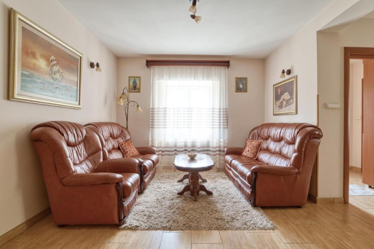 Underhill Royal View Дом отдыха *